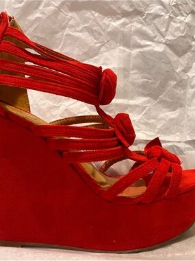 Anna Red Suede Platform Sandal Wedges W/ Rose Detailing Size 8
